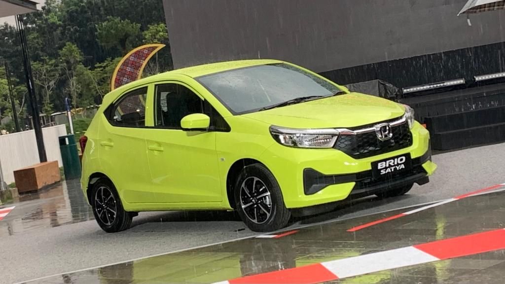 Menjadi Pemenang Best LCGC 5-Seater OTOMOTIF Awards 2025, Berikut Harga Honda Brio Satya