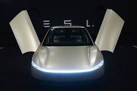 Tesla Robotaxi Tiba di California, Siap Lawan Waymo