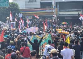 Demo Pati 13 Agustus: 100 Ribu Massa Tolak Bupati Sudewo